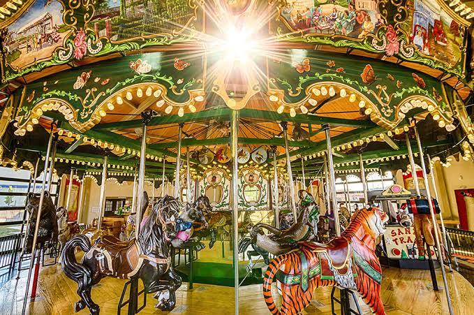 Kingsport Carousel and park