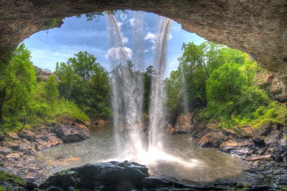 Noccalula Falls Park